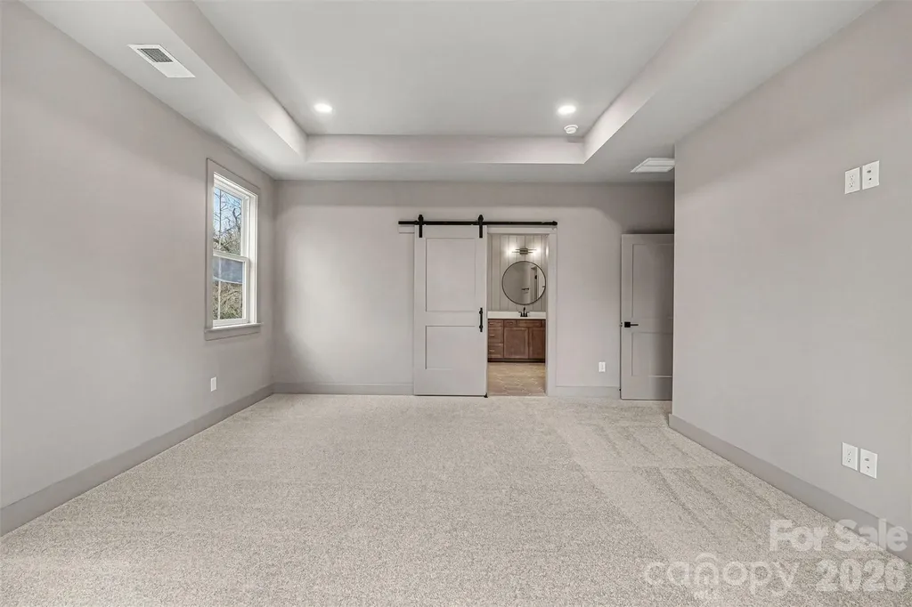 2418 Crestview Drive Charlotte NC 28216