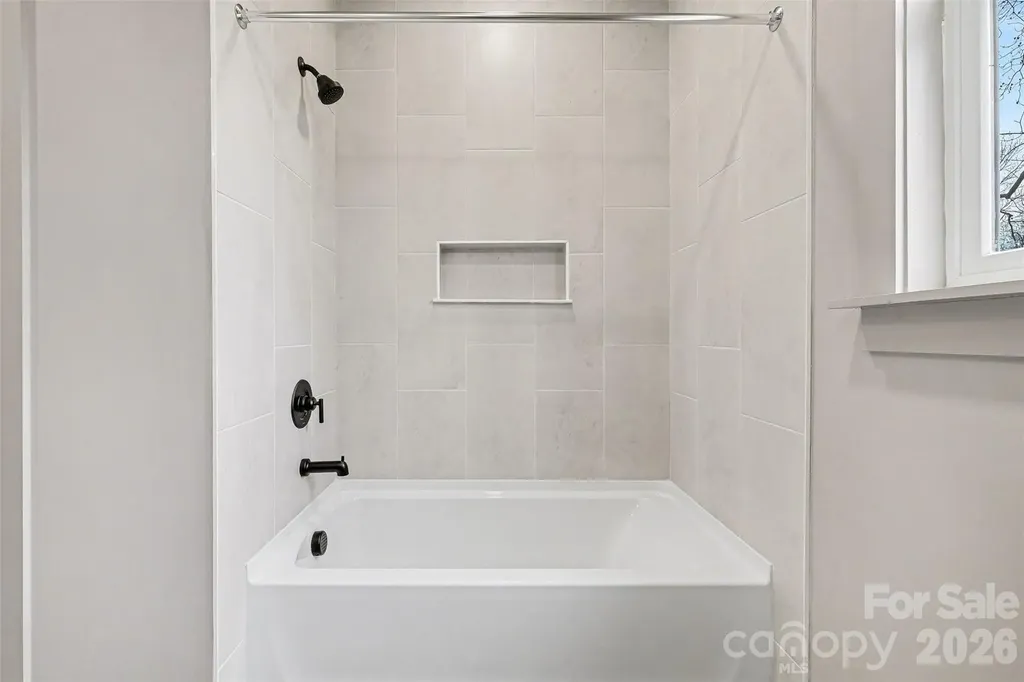 2418 Crestview Drive Charlotte NC 28216