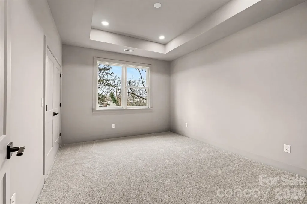 2418 Crestview Drive Charlotte NC 28216