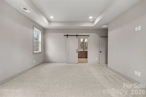 2418 Crestview Drive Charlotte NC 28216