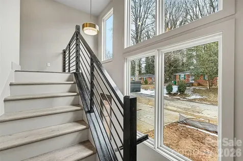 2418 Crestview Drive Charlotte NC 28216