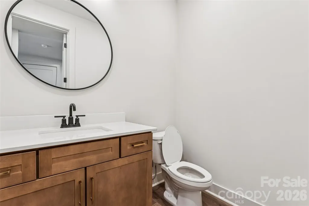 2412 Crestview Drive Charlotte NC 28216