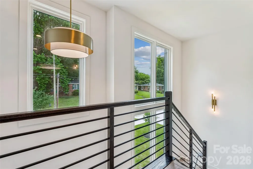 2412 Crestview Drive Charlotte NC 28216