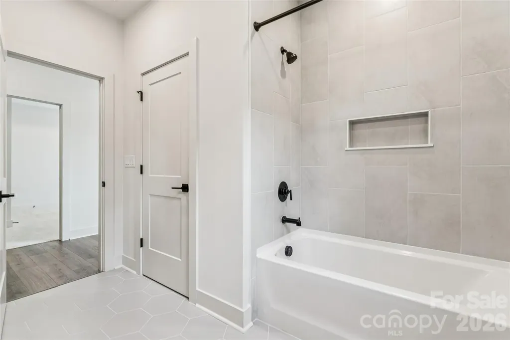 2412 Crestview Drive Charlotte NC 28216