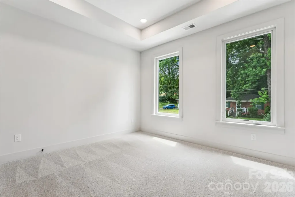2412 Crestview Drive Charlotte NC 28216