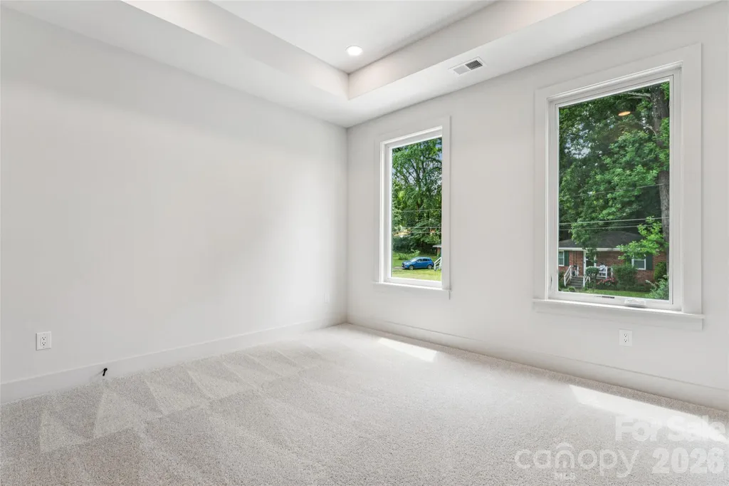2412 Crestview Drive Charlotte NC 28216