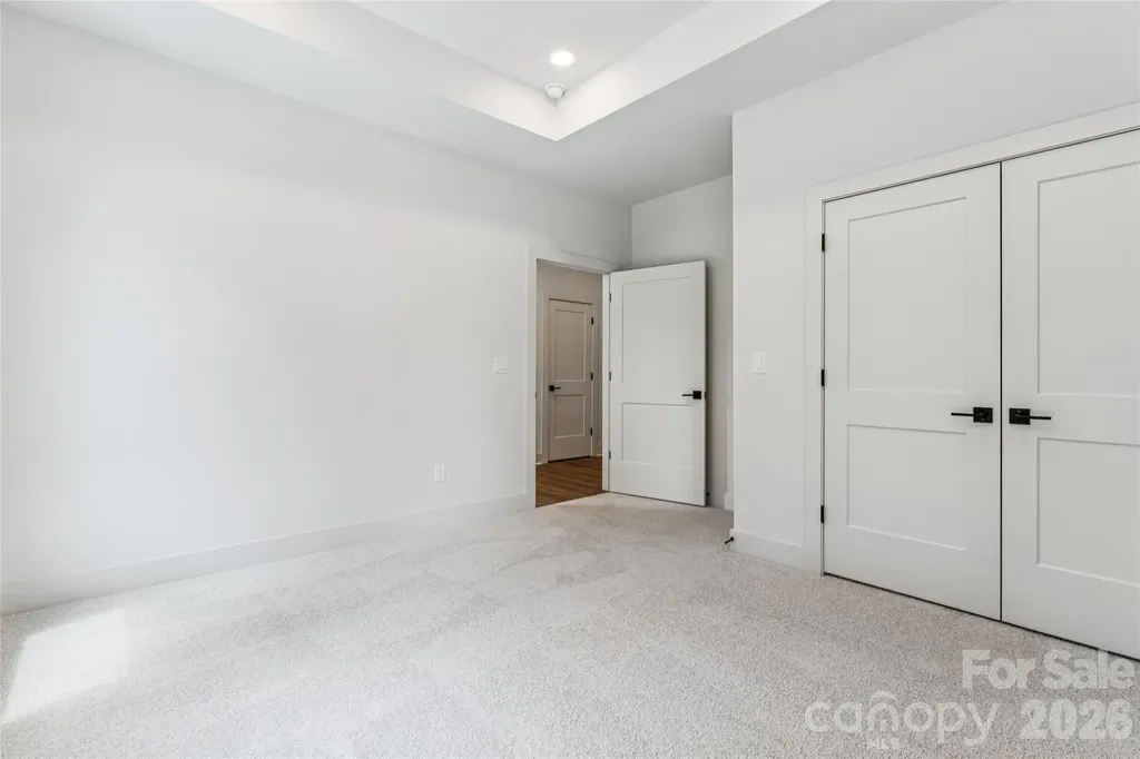 2412 Crestview Drive Charlotte NC 28216