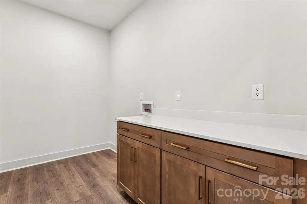 2412 Crestview Drive Charlotte NC 28216