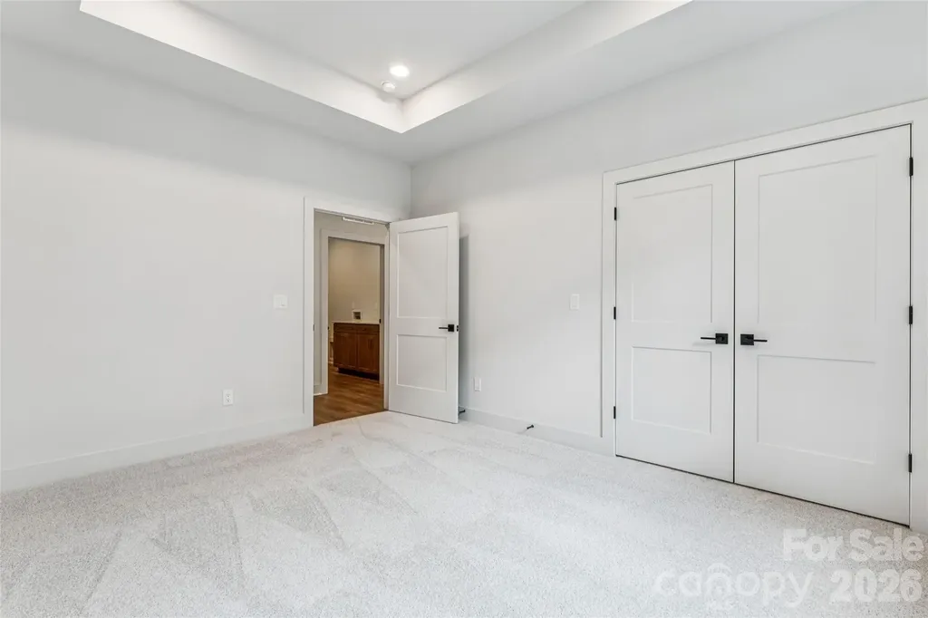 2412 Crestview Drive Charlotte NC 28216