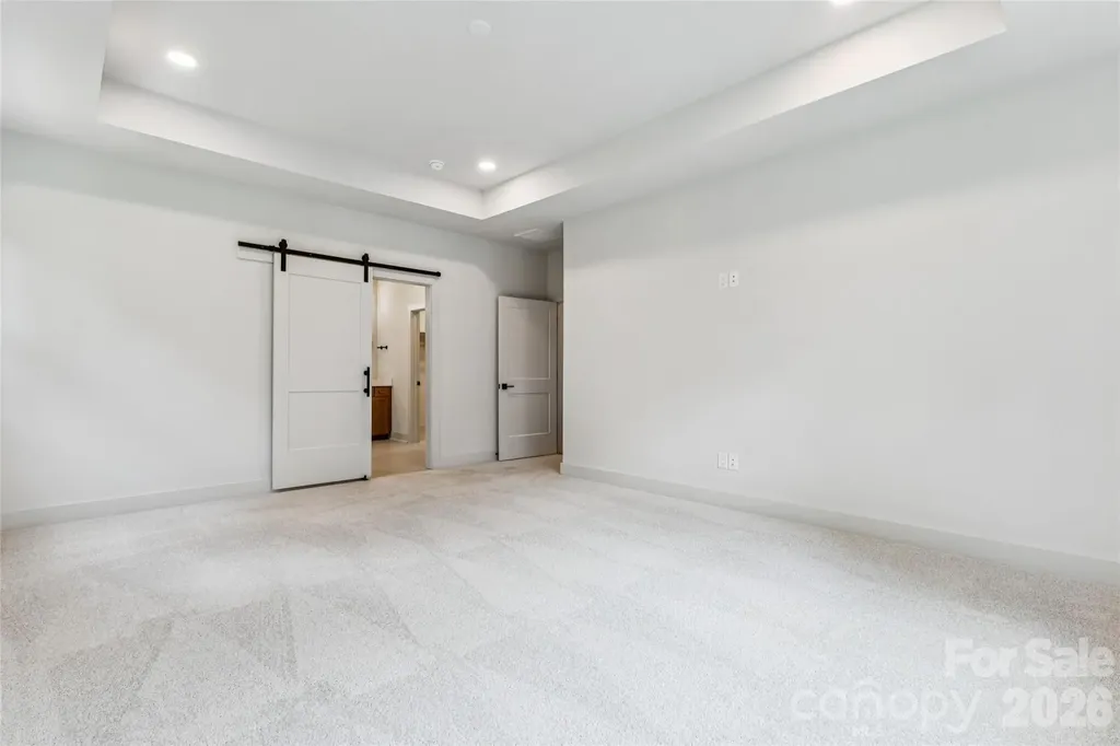 2412 Crestview Drive Charlotte NC 28216