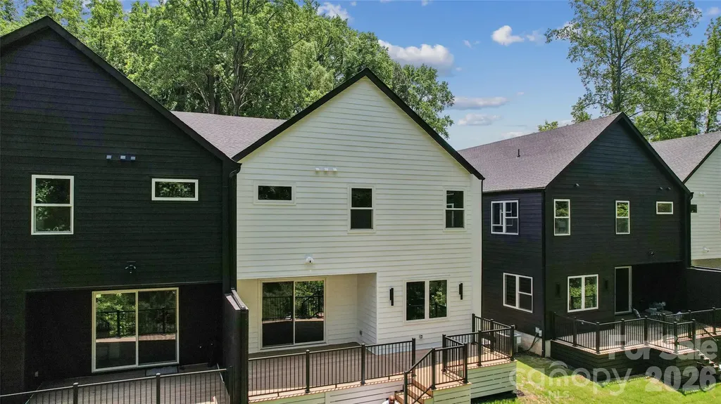 2412 Crestview Drive Charlotte NC 28216