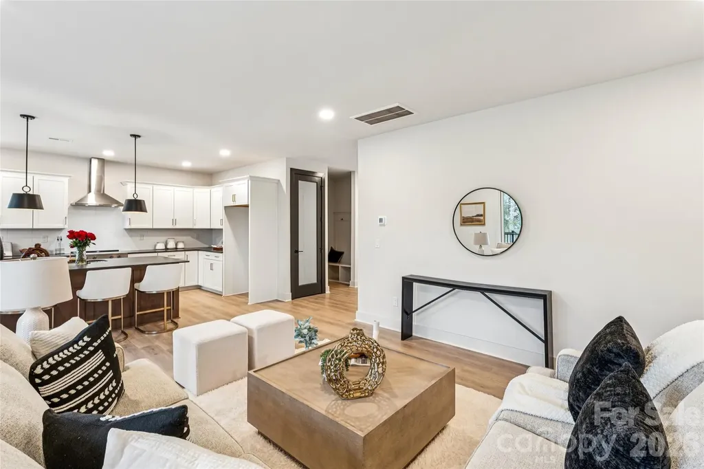2412 Crestview Drive Charlotte NC 28216