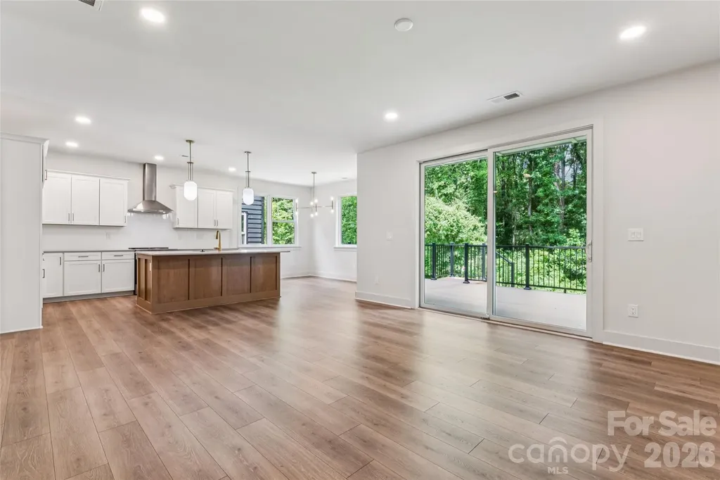 2412 Crestview Drive Charlotte NC 28216