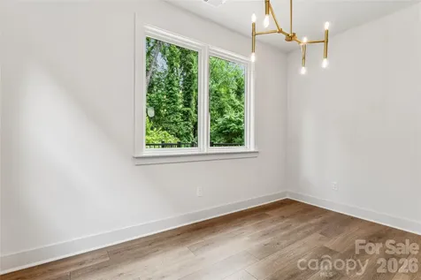 2412 Crestview Drive Charlotte NC 28216