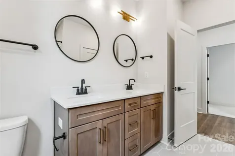 2412 Crestview Drive Charlotte NC 28216