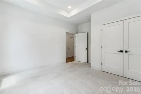 2412 Crestview Drive Charlotte NC 28216