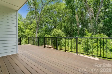2412 Crestview Drive Charlotte NC 28216