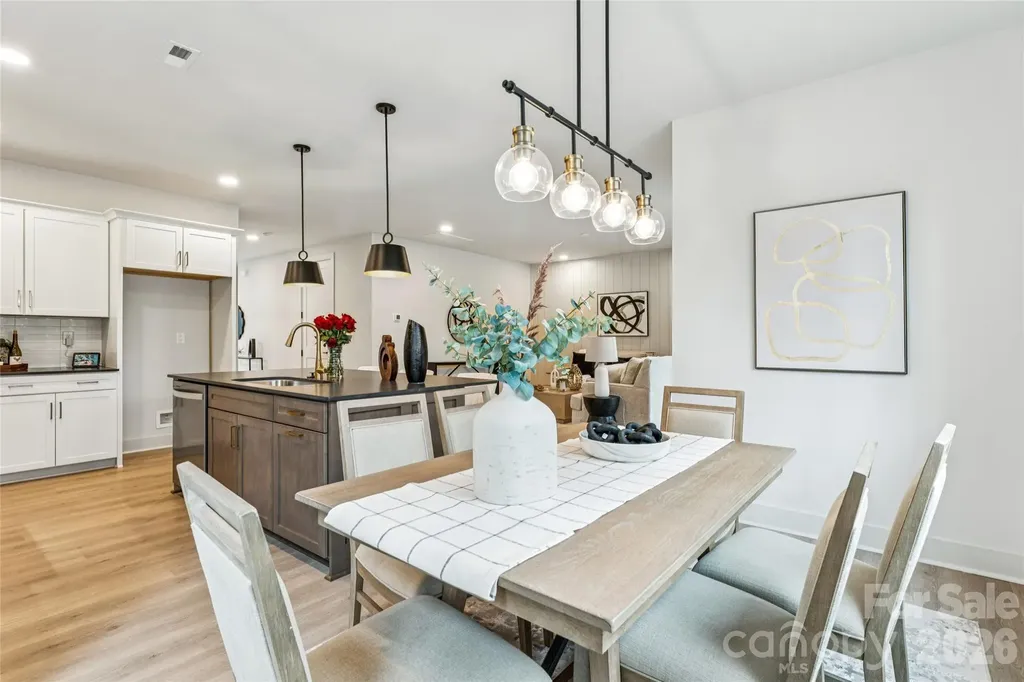2416 Crestview Drive Charlotte NC 28216
