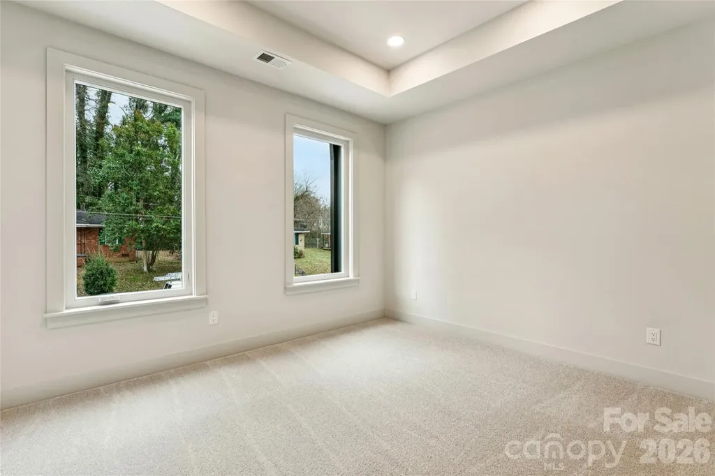 2416 Crestview Drive Charlotte NC 28216