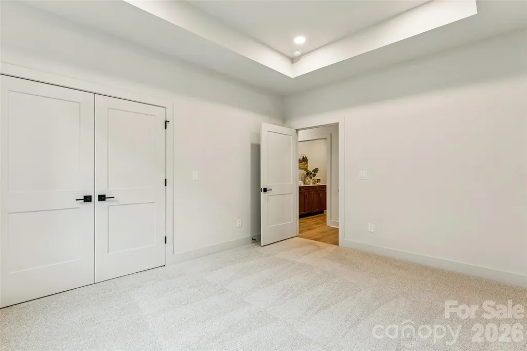 2416 Crestview Drive Charlotte NC 28216