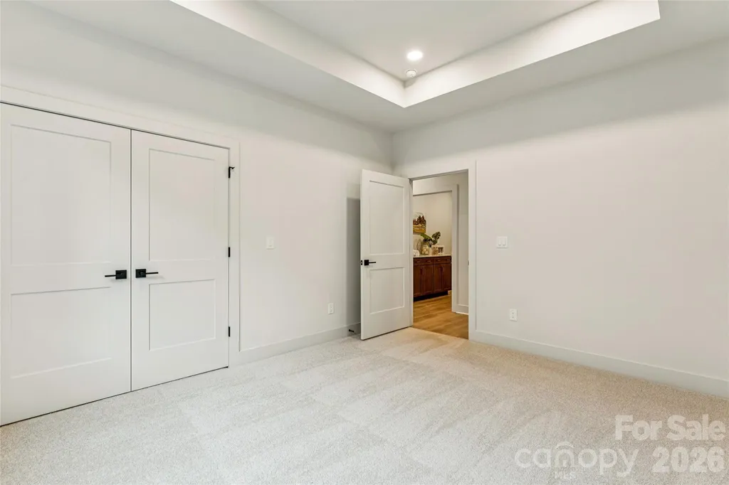 2416 Crestview Drive Charlotte NC 28216