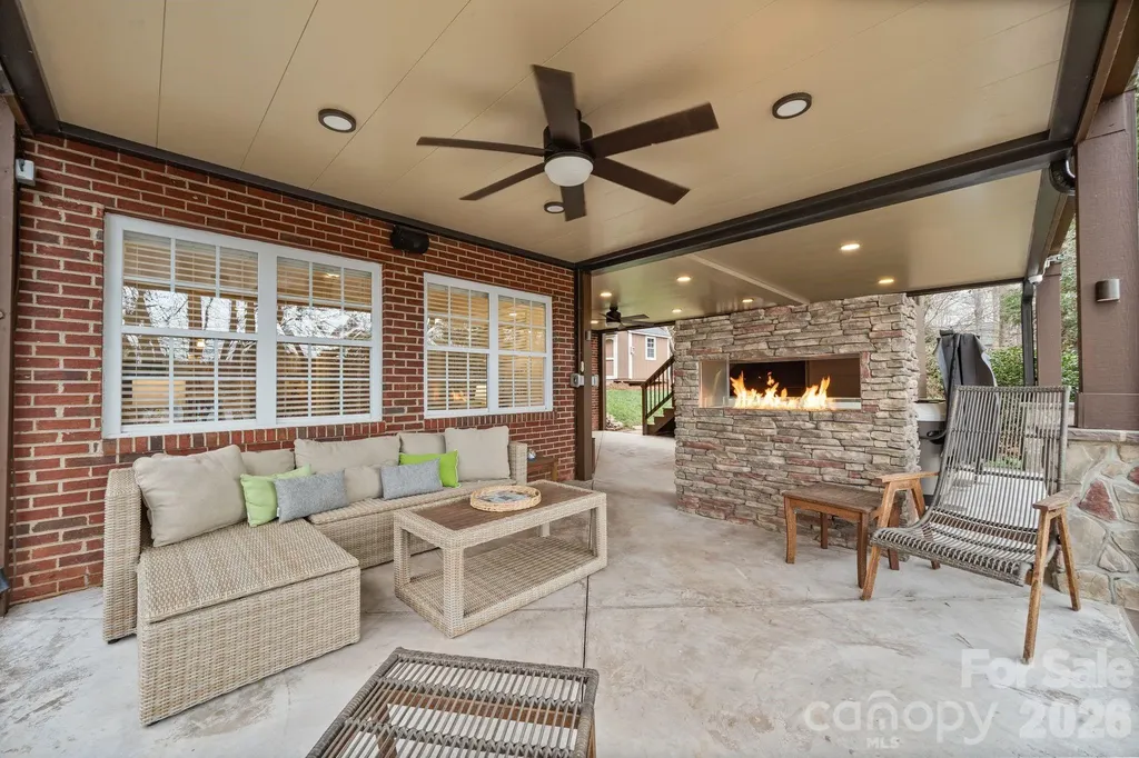 4685 Eagle Pointe Court Denver NC 28037