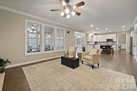 4685 Eagle Pointe Court Denver NC 28037