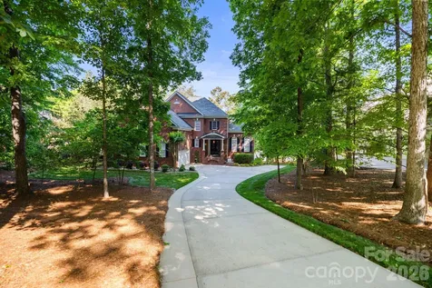 4685 Eagle Pointe Court Denver NC 28037