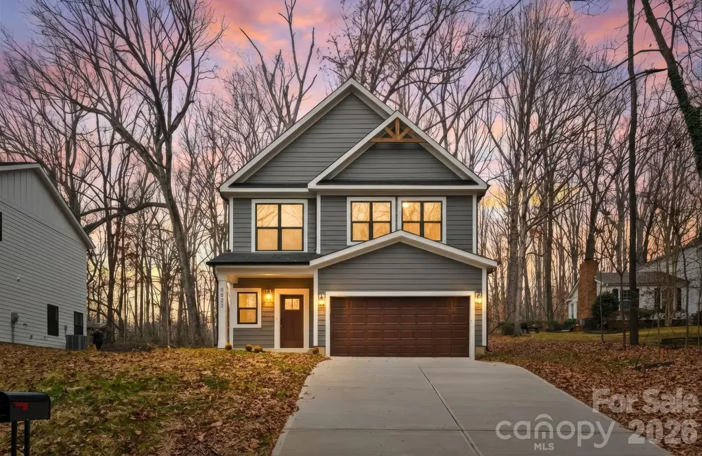 8823 Dogwood Drive Charlotte NC 28215