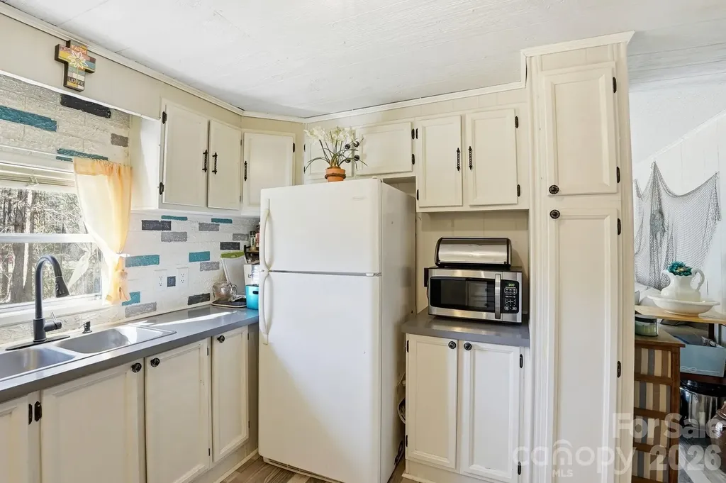 343 Carr Road Dallas NC 28034