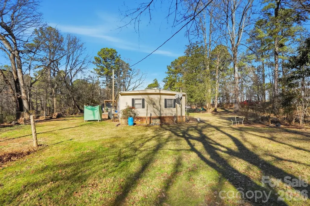 343 Carr Road Dallas NC 28034