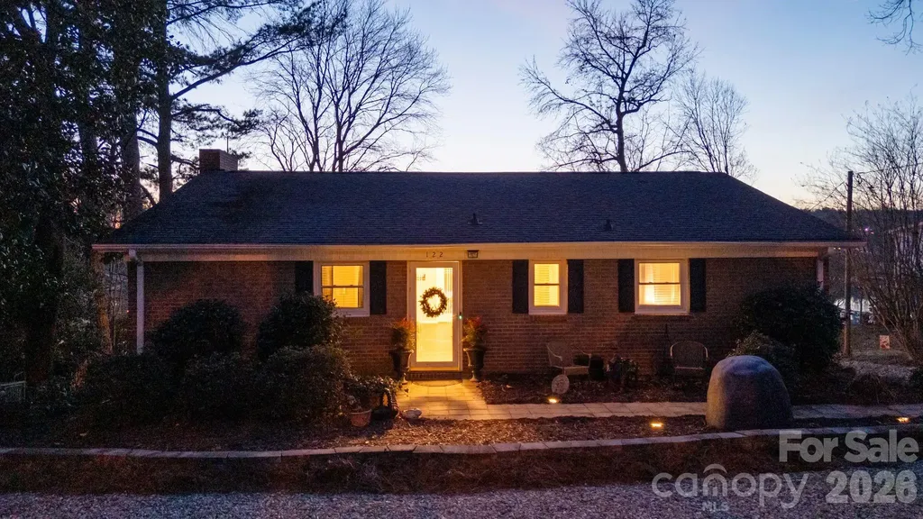 122 Lily Pad Loop Troutman NC 28166