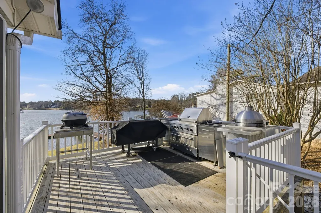 122 Lily Pad Loop Troutman NC 28166