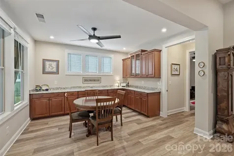 9610 Cresswind Boulevard Charlotte NC 28215
