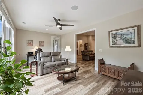 9610 Cresswind Boulevard Charlotte NC 28215