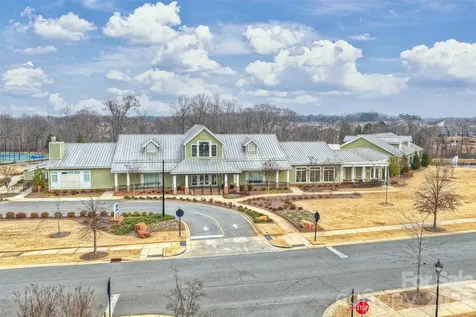 9610 Cresswind Boulevard Charlotte NC 28215