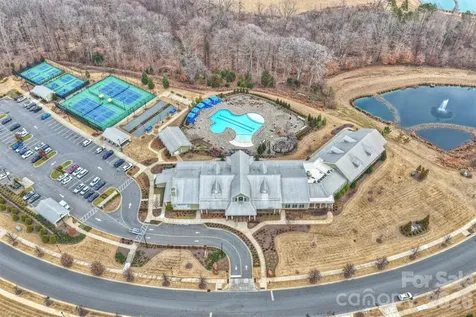 9610 Cresswind Boulevard Charlotte NC 28215