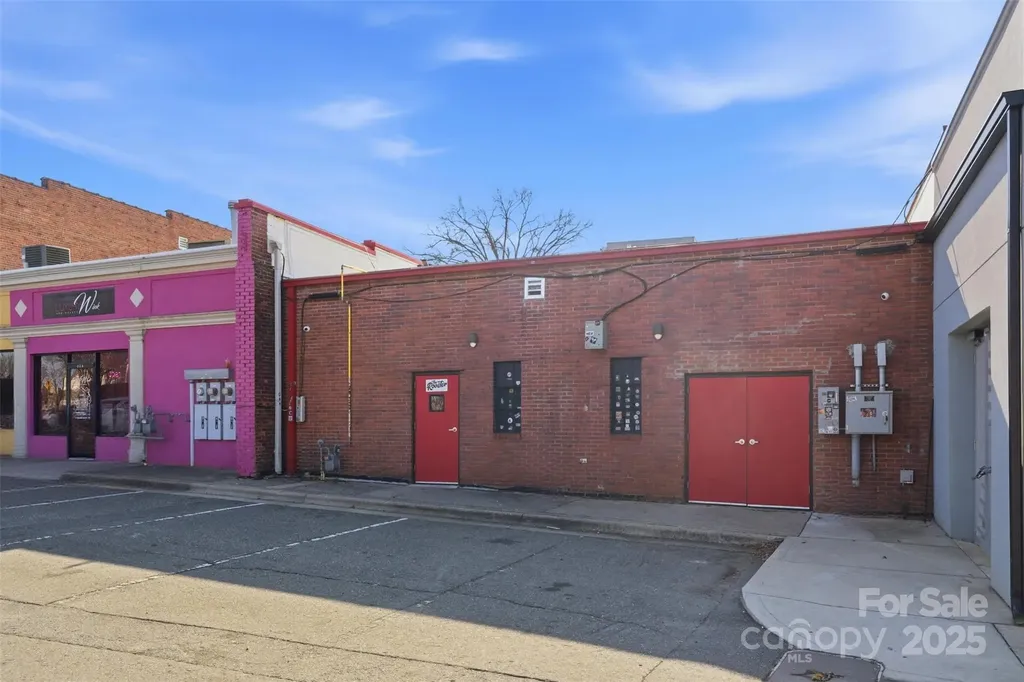 334 W Main Avenue Gastonia NC 28052