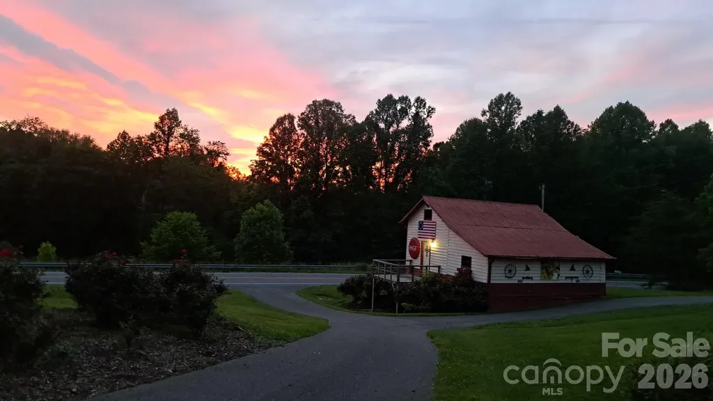 3391 Asbury Road Mount Airy NC 27030