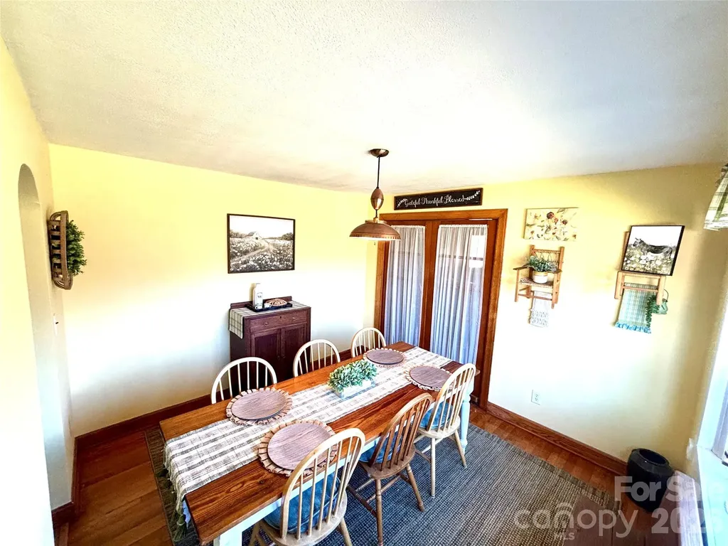 3391 Asbury Road Mount Airy NC 27030