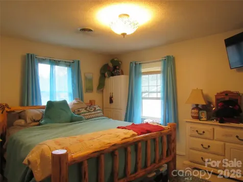 19 Westminster Drive Asheville NC 28804