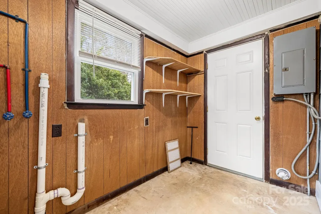 1529 4th Street NE Hickory NC 28601