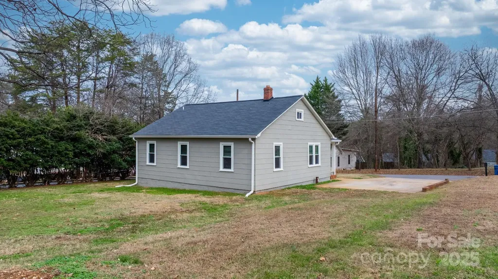 1529 4th Street NE Hickory NC 28601