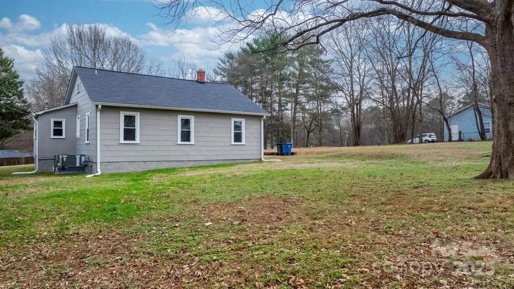 1529 4th Street NE Hickory NC 28601