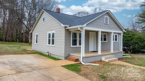 1529 4th Street NE Hickory NC 28601