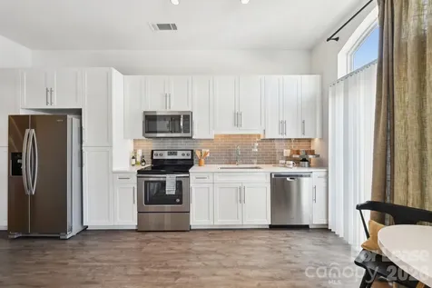 905 Kenilworth Avenue Charlotte NC 28204