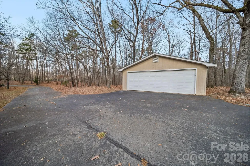 32618 Guard Road Albemarle NC 28001