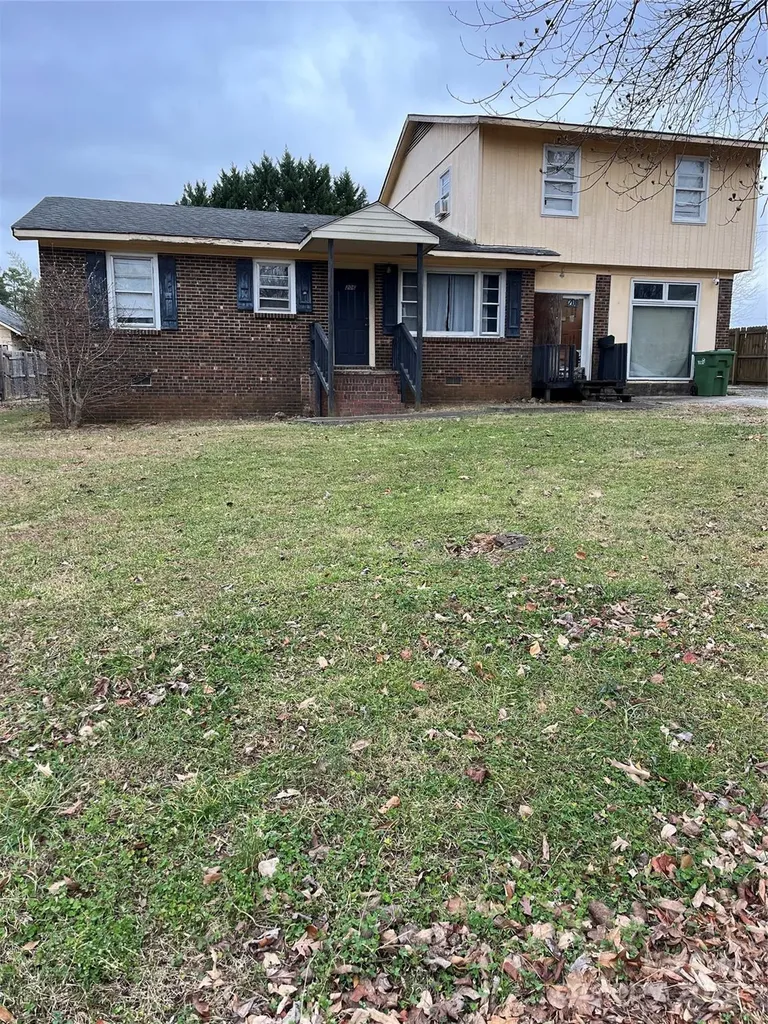 206 E Catawba Drive Mount Holly NC 28120