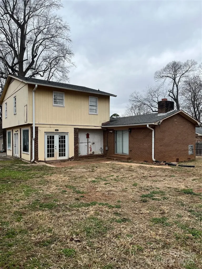206 E Catawba Drive Mount Holly NC 28120