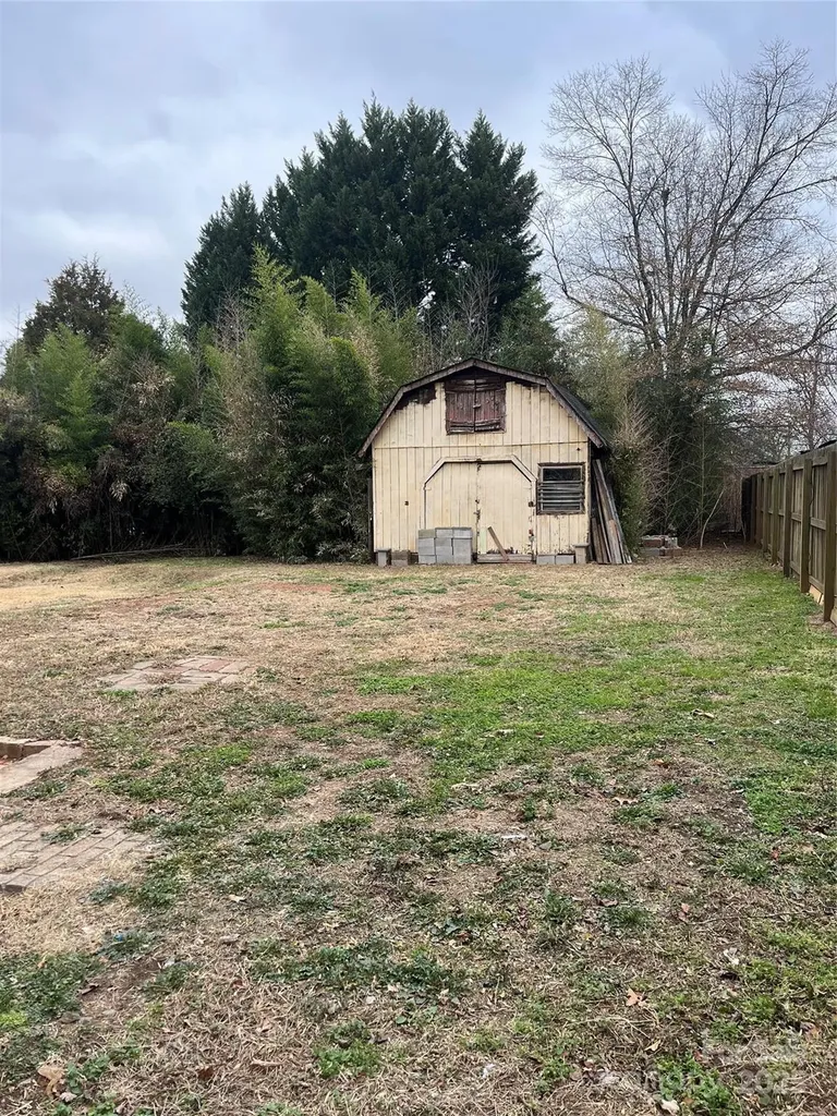206 E Catawba Drive Mount Holly NC 28120